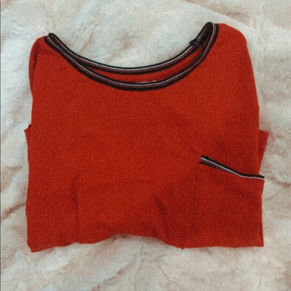 Cropped Red Tshirt (Size Small) - Picture 1 of 2